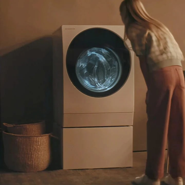 Das Bild zeigt den LG SIGNATURE Waschtrockner.