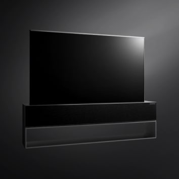 Несколько телевизоров LG SIGNATURE OLED R, установленных друг за другом, демонстрируют разные режимы.