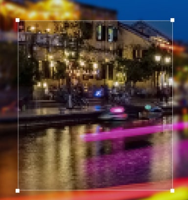 31.5” UltraFine™ OLED Pro 4K Monitor true 10-bit color