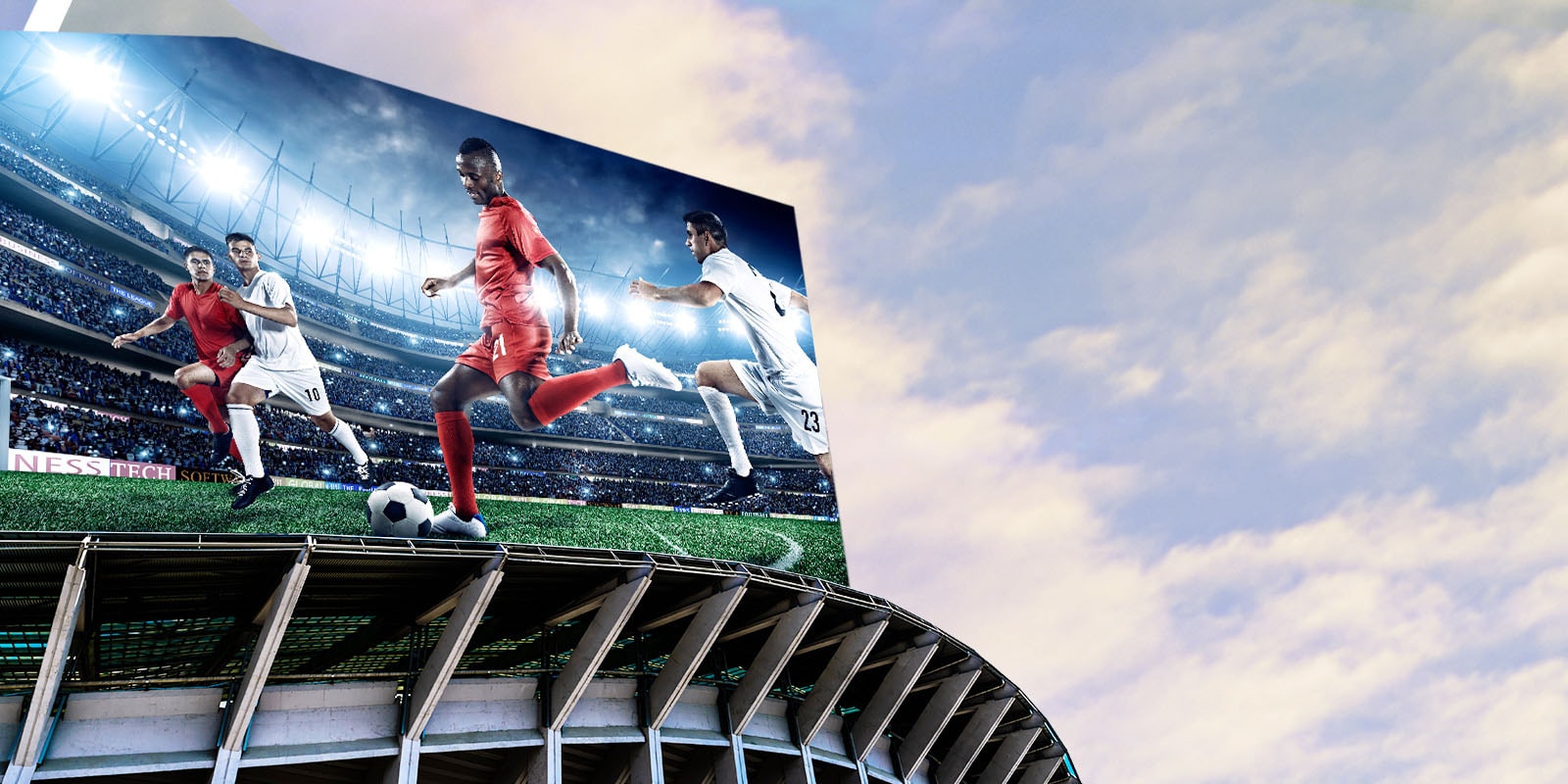 D01_ID_LED-Signage-Outdoor_hero_01_M02_Stadium_1521097613637_1556245072038