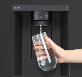 Getting water in a cup from a refrigerator water purifier