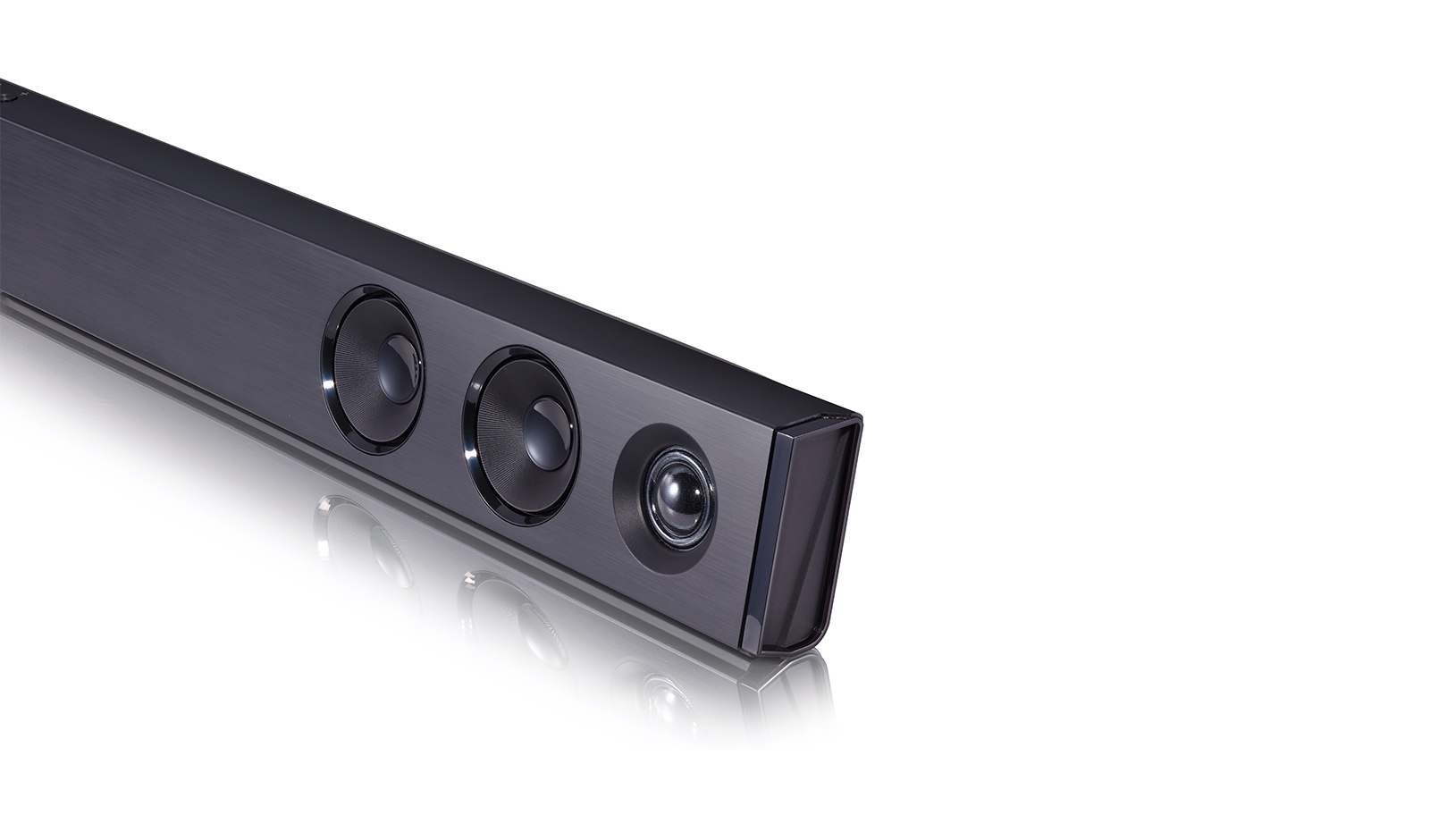 LG Barre de son LG dotée d’une puissance de sortie de 300 W, de 2.1 canaux, de la fonction de Calibration automatique du son et TV Sound Sync, SJ3