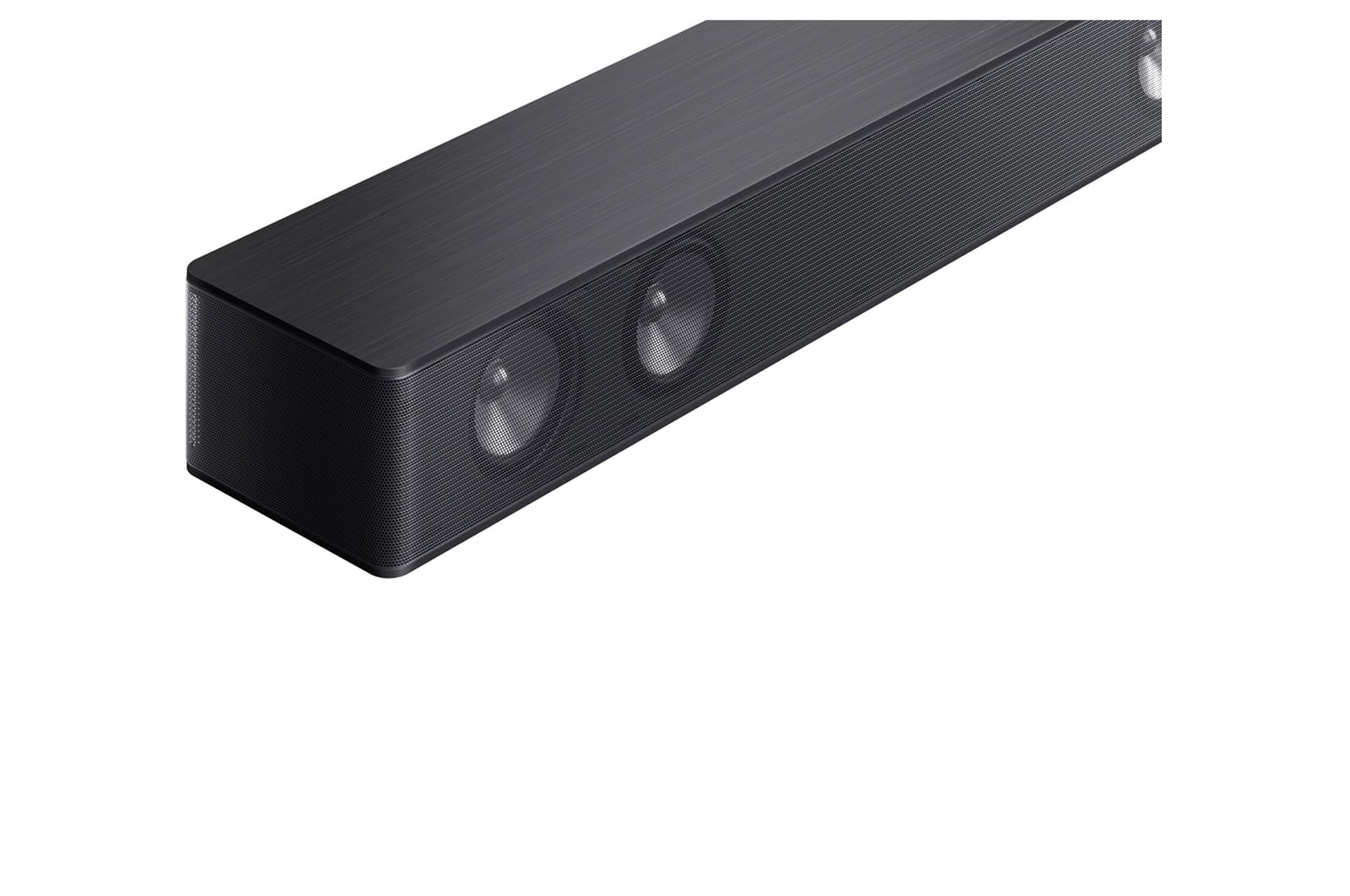 LG Barra de sonido máxima potencia 800 watts,  5.1 canales, DTS Virtual:X, Control por App, Subwoofer inalámbrico, HDMI Arc., Primer plano del lado izquierdo, SH7Q