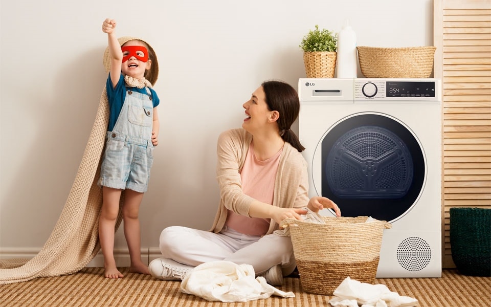 lg-experience-heat-pump-tumble-dryer-guide-kid-and-lg-heat-pump-dryer-super-hero.jpg