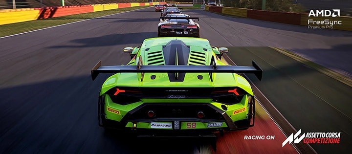 A high-speed racing game scene shows a green supercar chasing competitors on a track, highlighting smooth, tear-free gameplay with NVIDIA G-SYNC and AMD FreeSync Premium.