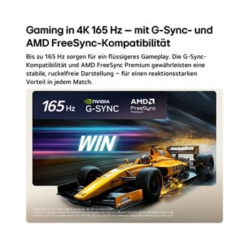 Der LG OLED evo AI G6 ist bündig an der Wand eines modernen Wohnzimmers angebracht. Er zeigt eine lebendige Aurora über einem ruhigen Küstendorf, die einem gerahmten Bild an der Wand ähnelt.