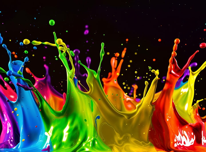 LG QNED evo AI QNED80 Mini LED with Dynamic QNED Color Pro fills the screen with vivid, fluid bursts of multicolored, paint-like motion, with fluid transitions and a wide color range exceeding that of typical quantum dot displays.