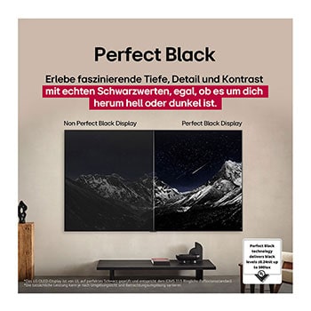 Nächtliches Lagerfeuer inmitten der Natur. In der Ferne sind ein Wald und ein See zu sehen. Der Abendhimmel ist mit Sternen übersät. Die Szene ist in zwei Hälften geteilt. Auf der einen Seite zeigt sie die beeindruckende Brillanz vom Brightness Booster. Auf der anderen Seite ist es dunkler und grauer.