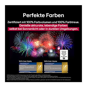 Ein Wohnzimmer mit einem an der Wand montierten LG OLED-Fernseher. Auf dem Fernseher ist eine Bergkette vor einem dunklen Abendhimmel voller Sterne zu sehen. Diese Szene ist in zwei Hälften geteilt. Die eine Seite zeigt eine trübe, graue Version der Landschaft mit der Bezeichnung Non Perfect Black Display. Auf der anderen Seite ist ein angenehmeres Bild mit einem größeren Dynamikbereich von Schwarz und Weiß zu sehen. Dies ist mit Perfect Black Display gekennzeichnet. Auch die Logo-Zertifizierung ist sichtbar: Perfect Black Technology liefert Schwarzwerte von 0,24 nit oder weniger bis zu 500 Lux.
