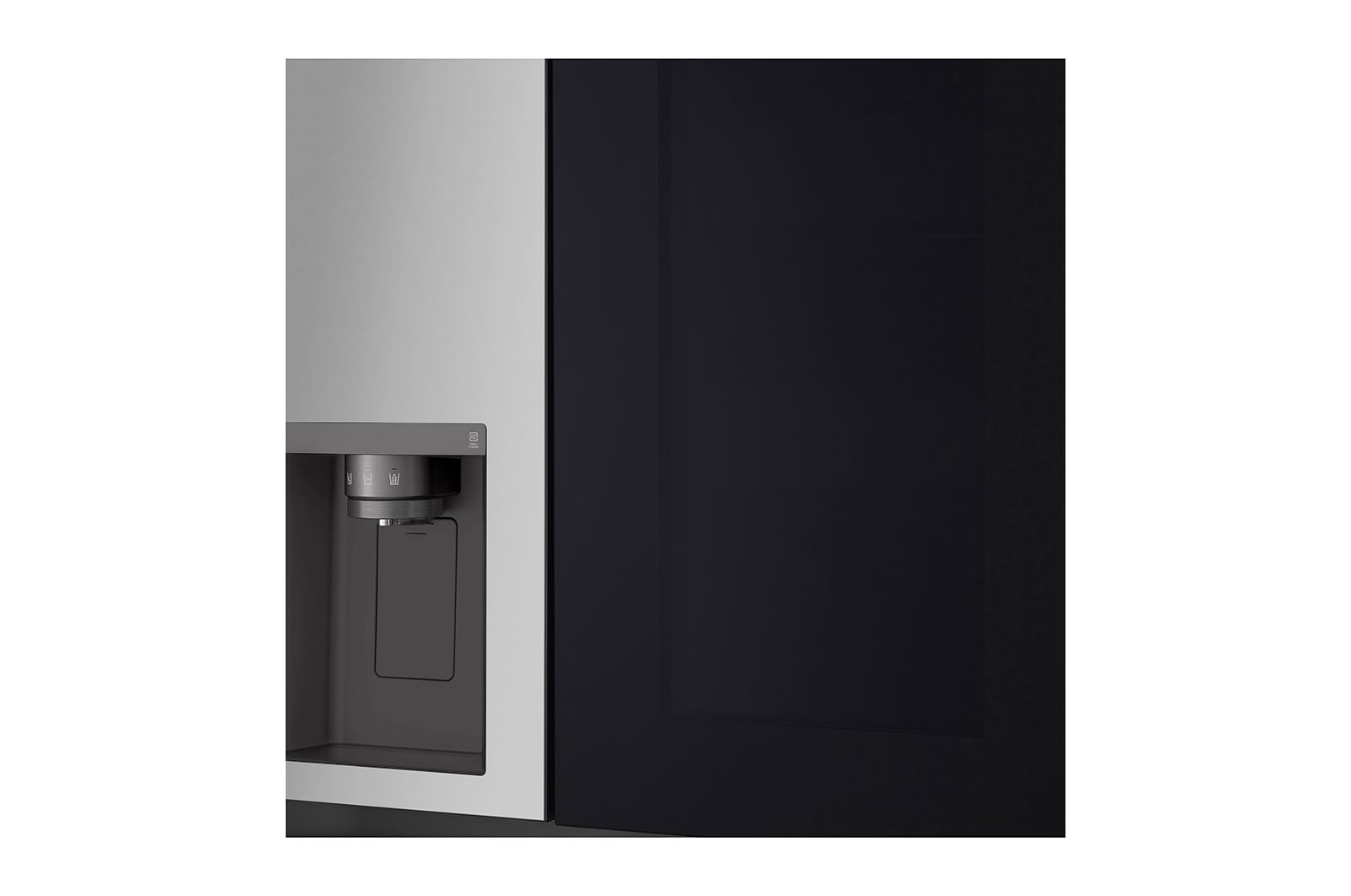 LG Side-by-Side mit InstaView | Eis-, Crushed Ice- und Wasserspender | 635 Liter Kapazität | Energieeffizienzklasse F | Interner Wassertank 4L | Matte Black | GSGV81PYLL, GSGV81PYLL