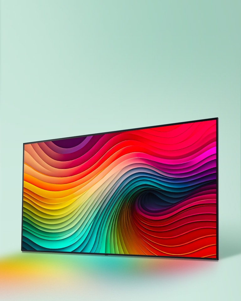 Eine wirbelnde regenbogenfarbene Textur auf einem LG NanoCell-Fernseher.