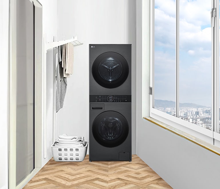Der WashTower steht auf einem weißen Balkon.
