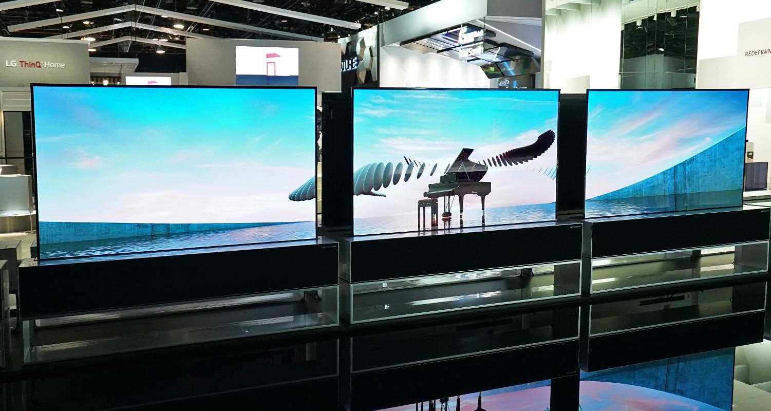 Der aufrollbare OLED-Fernseher von LG zeigt leuchtende Farben.