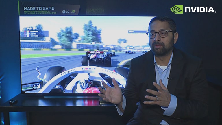 Ein Interview mit Kaustubh Sanghani mit einer Erklärung zu den Vorteilen der G-SYNC-Kompatibilität der LG OLED TVs (Video abspielen), Logo von NVIDIA G-SYNC