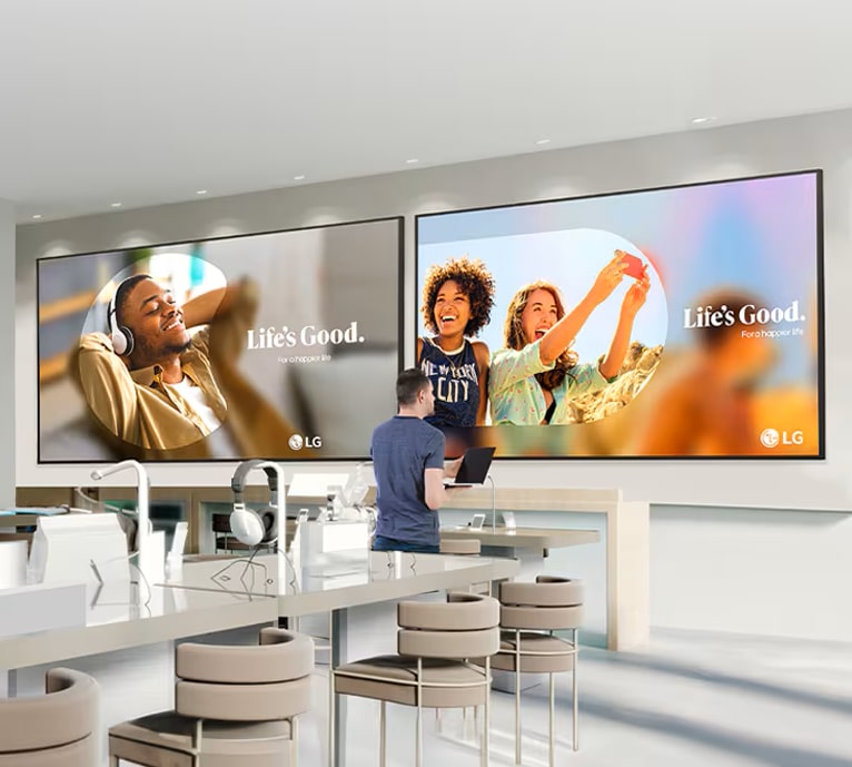 Vibrant colours and a powerful performance brings content to life, enticing the crowd to discover and interact.