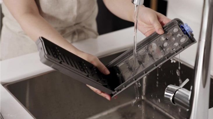 Video showing how to remove and clean the filter Video showing how to remove and clean the filter
