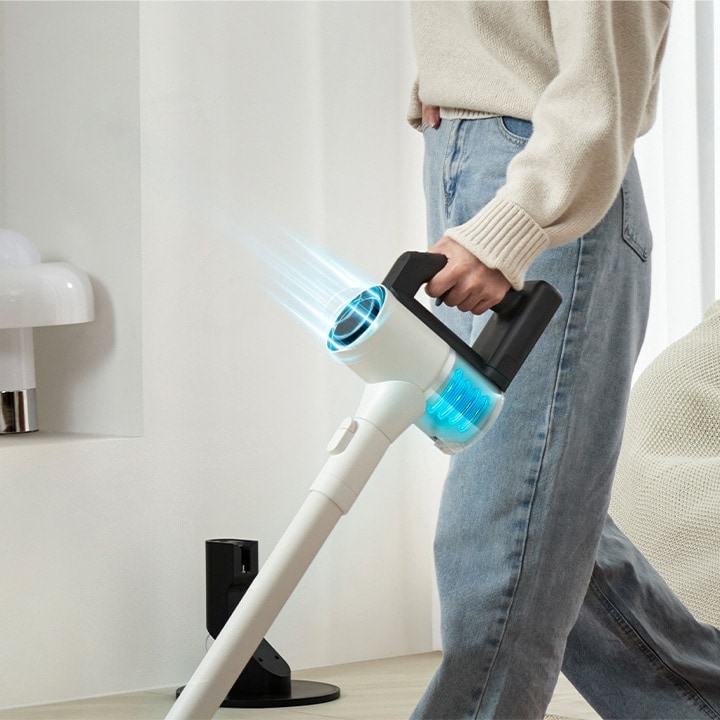 Continuous airflow keeps dust and air from building up in the filters, helping to maintain a long lasting suction.