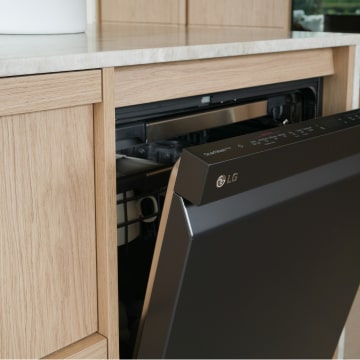 Image with dishwasher installed