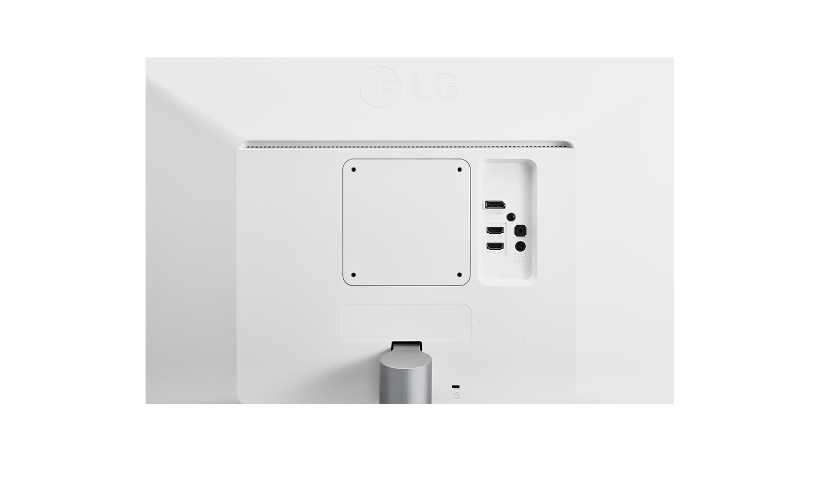 LG 27” UHD 4K IPS Monitor with HDR, 27UL600-W