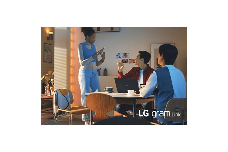 LG gram seamlessly connects as many as 10 devices all at once, even iOS and Android.