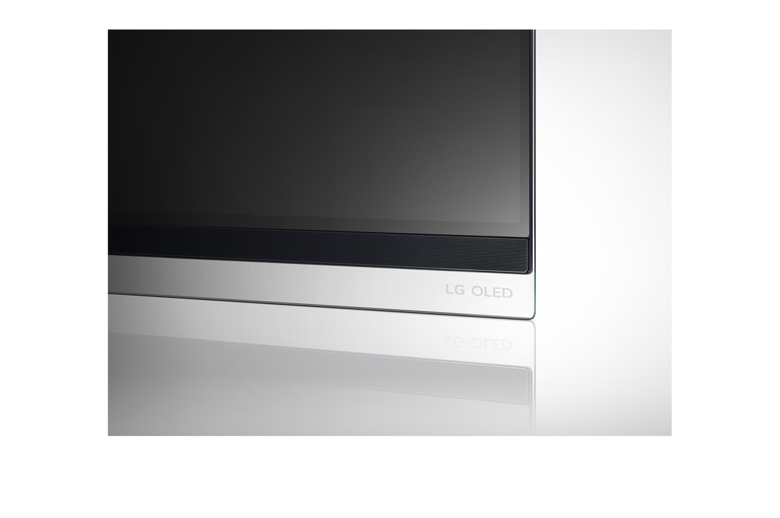 LG OLED 55” TV w Picture on glass, Alpha 9 Gen2 processor & Google Assistant™, OLED55E9PTA