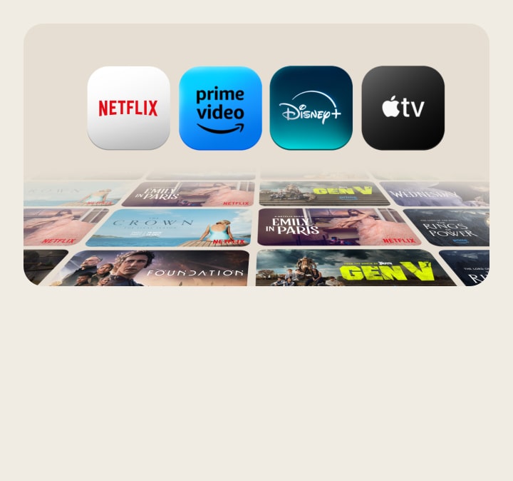 Os aplicativos Netflix, Prime Video, Disney + e Apple TV aparecem um por um contra um fundo bege, lado a lado. Abaixo deles, seis fileiras de pôsteres de séries de TV e filmes exclusivos estão em ângulo, cada um se movendo em diferentes direções horizontais e verticais.