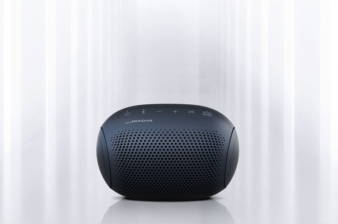 LG Caixa de Som Portátil LG XBOOM Go PL2 Bluetooth Meridian Surround 10h De Bateria IPX5 Comando de Voz, PL2