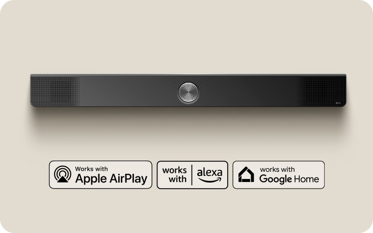 Uma perspectiva aérea de um LG Soundbar. Logotipo do AirPlay da Apple Logotipo da Amazon Alexa Logotipo da Página inicial do Google