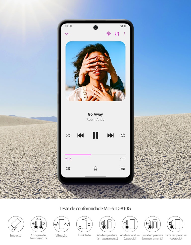 Smartphone de pé, tocando música no meio do deserto
