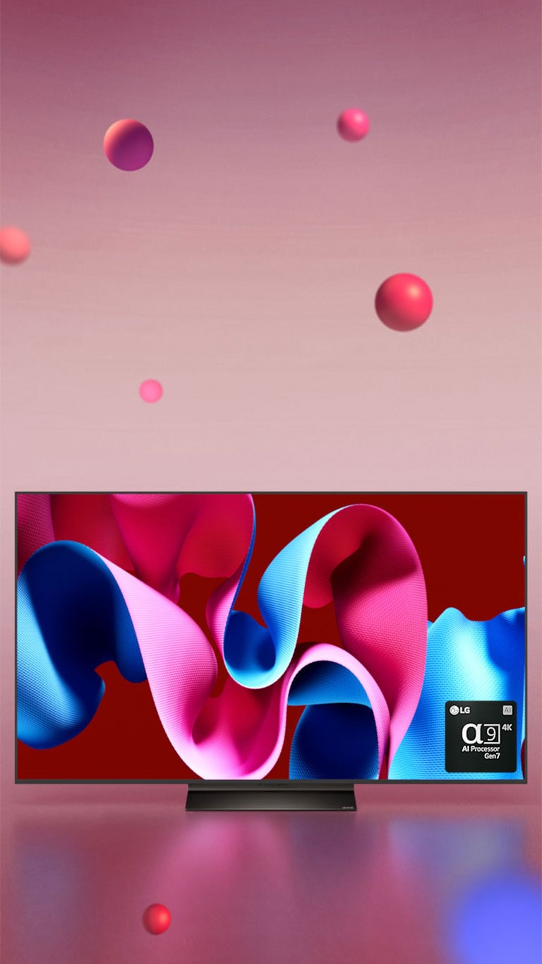 Um vídeo é aberto mostrando a LG OLED C4 voltada 45° para a direita com uma obra de arte abstrata rosa e azul na tela contra um fundo rosa com esferas 3D. A TV OLED gira para ficar voltada para a frente. No canto inferior direito, há um logotipo do processador LG alpha 9 AI, com chipset Gen 7.