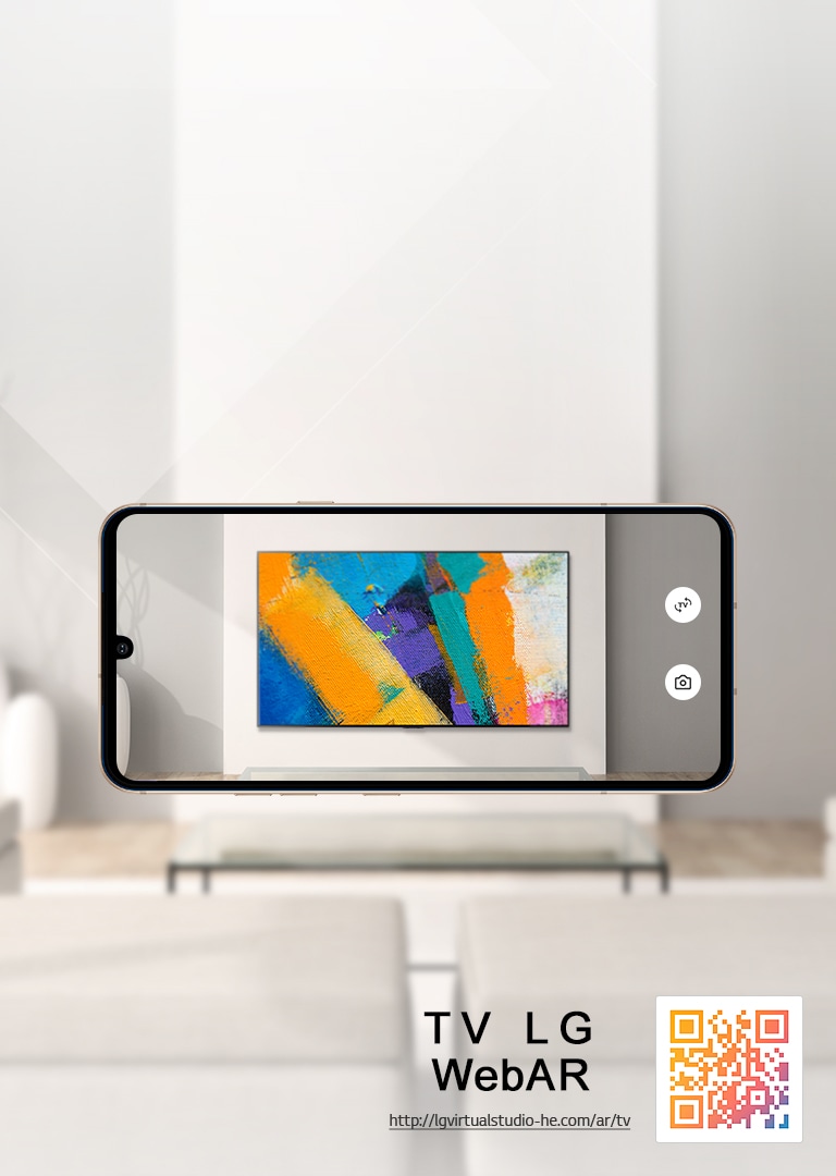 Esta é uma imagem da TV LG OLED numa simulação de realidade aumentada na web. As imagens do celular são sobrepostas a um ambiente minimalista. Há um código QR no canto inferior direito.