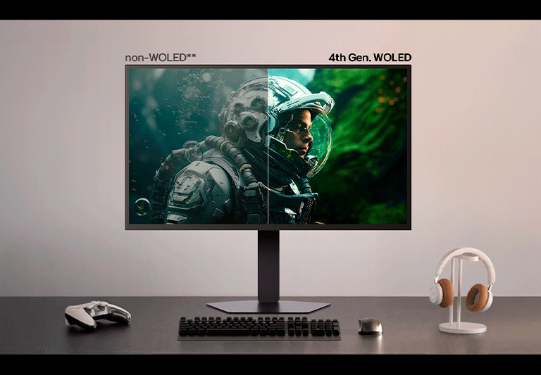 Monitor LG UltraGear 27GX790B colocado sobre uma mesa com vista para a paisagem urbana ao pôr do sol, exibindo uma cena de jogo de fantasia com um personagem de capa em um ambiente de montanha coberta de neve. Ao redor do monitor há alto-falantes, um teclado, um relógio, pequenas figuras e uma caneca.