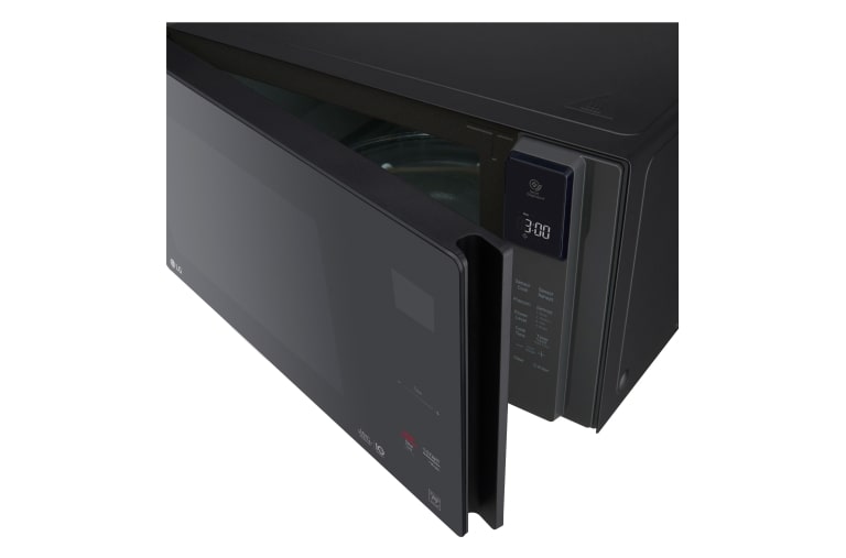 Bientôt en vente : Micro-onde de comptoir NeoChefMC de 1,5 pi³ avec  technologies Smart Inverter et EasyCleanMD - LMC1575ST