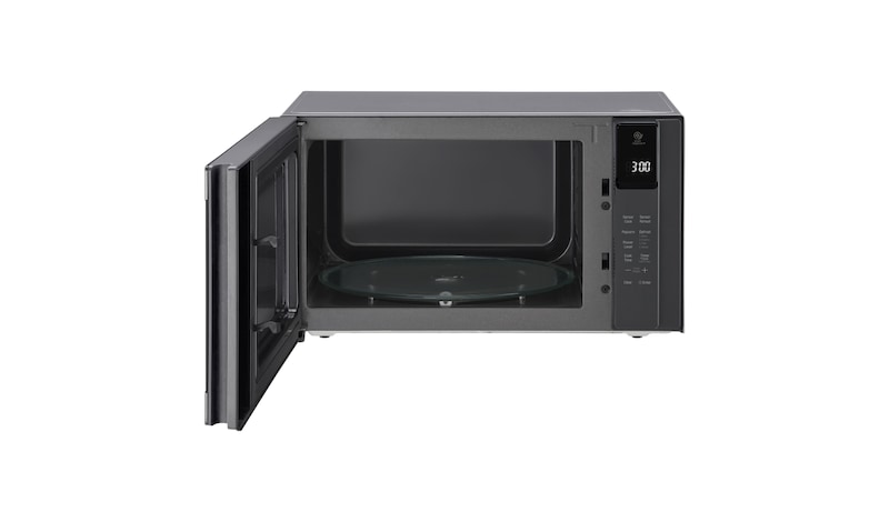 LG 1.5 cu. ft. NeoChef™ Countertop Microwave with Smart Inverter and EasyClean®, LMC1575ST
