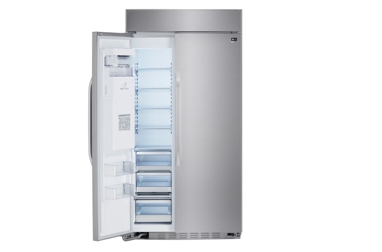 LG STUDIO- 42" Ultra-Large Capacity Side-by-Side Refrigerator with Ice & Water Dispenser, 26 cu. ft., LSSB2692ST