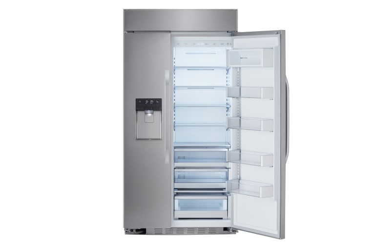 LG STUDIO- 42" Ultra-Large Capacity Side-by-Side Refrigerator with Ice & Water Dispenser, 26 cu. ft., LSSB2692ST
