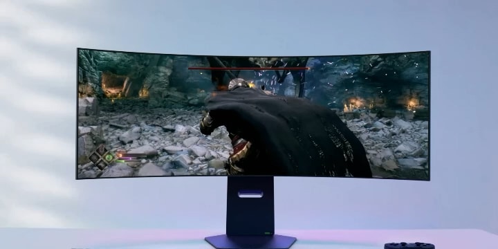 This animated monitor shows the display growing from 49-inch 32:9 to 45-inch 21:9.