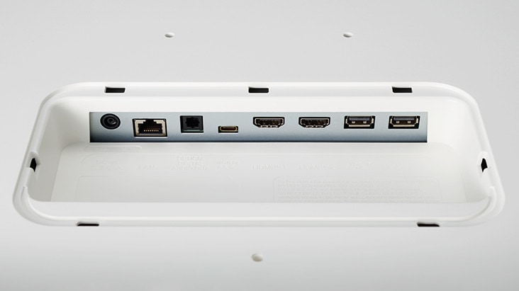 Le moniteur intelligent LG MyView est doté de deux ports USB de type C, de deux ports USB de type A (à angle vers le bas) et de deux ports HDMI compatibles avec divers appareils, pour un affichage fluide.