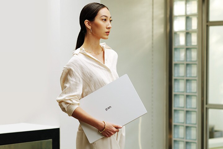 Le LG gram Pro offre haute performance et légèreté.