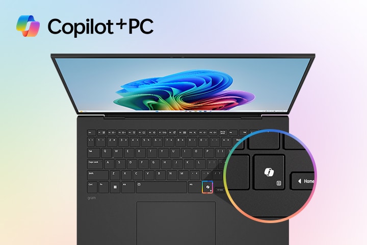 Un ordinateur portable affichant le fond d'écran Windows 11 Bloom sur son écran, avec un gros plan mettant en valeur une touche dédiée au Copilot sur le clavier. Le logo 'Copilot+PC' est affiché en haut à gauche, soulignant la fonctionnalité intégrée de l'IA.