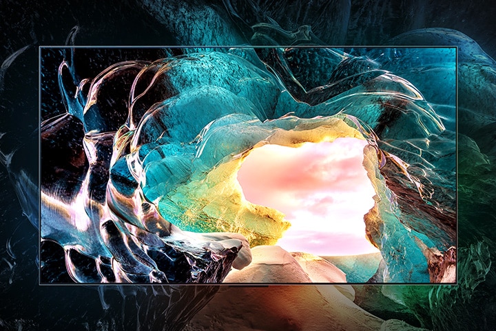 Der Bildschirm des LG OLED M5 TV zeigt eine Höhle mit Blick auf den Himmel. Beeindruckende Details zu visuell verlustfreier 4K-Qualität.