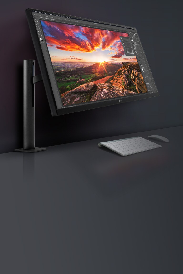 LG UltraFine™ Ergo Monitor am Arbeitsplatz