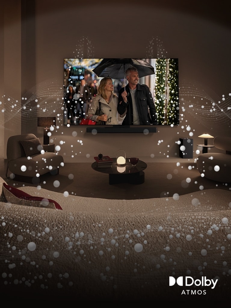 Dans un espace de vie confortable et faiblement éclairé, un téléviseur LG OLED affiche un couple utilisant un parapluie et des cercles lumineux remplissent la pièce. Logo Dolby Atmos dans le coin inférieur gauche.