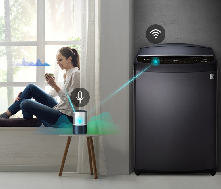 Mujer usando altavoz AI para controlar lavadora LG.
