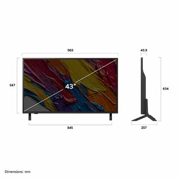 Na podlaze se objevují různobarevné cákance barvy. Certifikace Intertrek pro 100% barevný objem podle DCI-P3. Titulek informuje o nové a jedinečné technologii širokého barevného gamutu společnosti LG, která vám umožní vidět na obrazovce živé barvy.