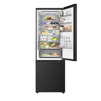 On the left meat with -3°C displayed, in the centre fresh fish with 0°C and on the right, cheese with 2°C.