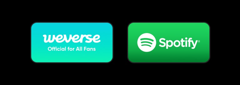 Obraz je rozdělen do dvou částí, přičemž každá obsahuje logo služby Weverse a Spotify.