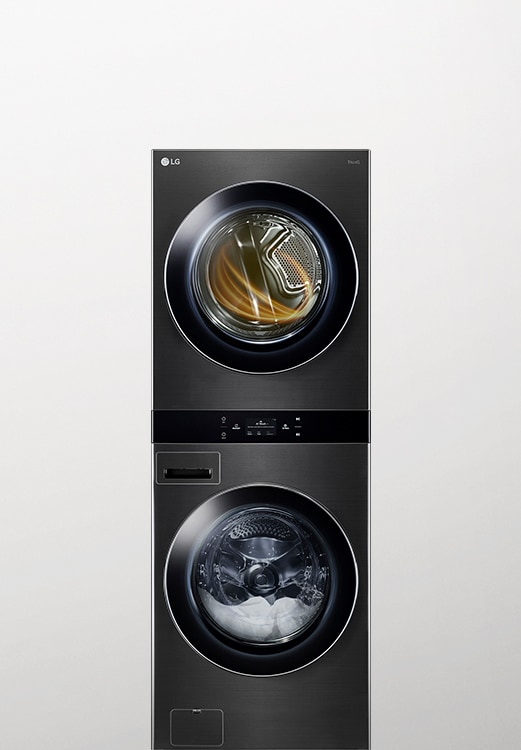 Obrázek pračky a sušičky WashTower™ s panelem Center Control™.