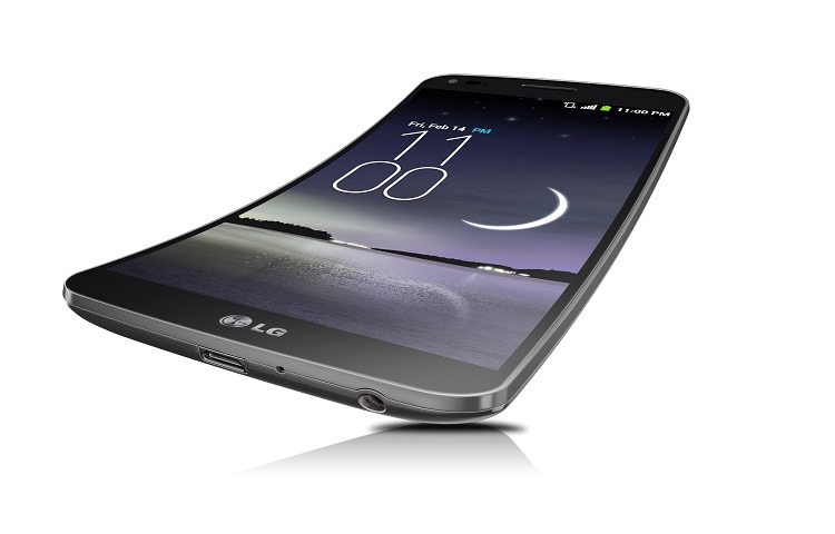 LG G Flex - 6" P-OLED displej, 2 GB RAM, 32GB interní paměť, 13MPx fotoaparát, 2,26GHz Quad-Core Qualcomm® Snapdragon™ 800, 3400 mAh baterie, D955