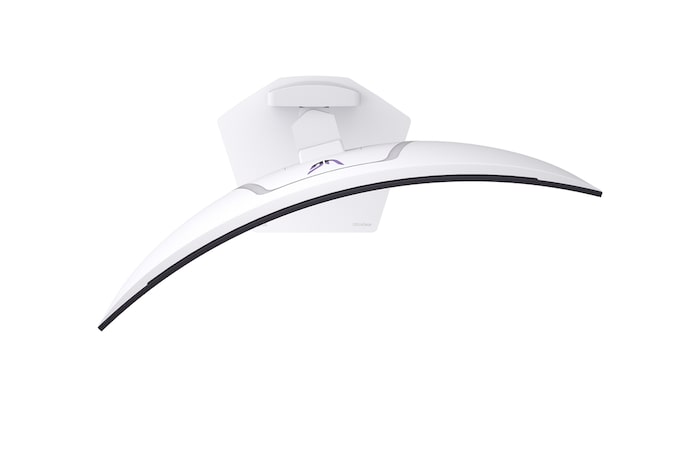 boční pohled pod úhlem +15 stupňů na nakloněný monitor